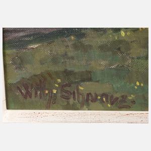 Wilhelm Schwarz, Bauernhaus in Ehrwald sommerliche Alm mit blühendem Baum vorm Bauernhaus und weitem Fernblick über grüne Weiden zur schneebedeckten Hochgebirgskulisse am Horizont, pastose Landschaftsmalerei in kraftvoller Farbigkeit, Öl auf Leinwand