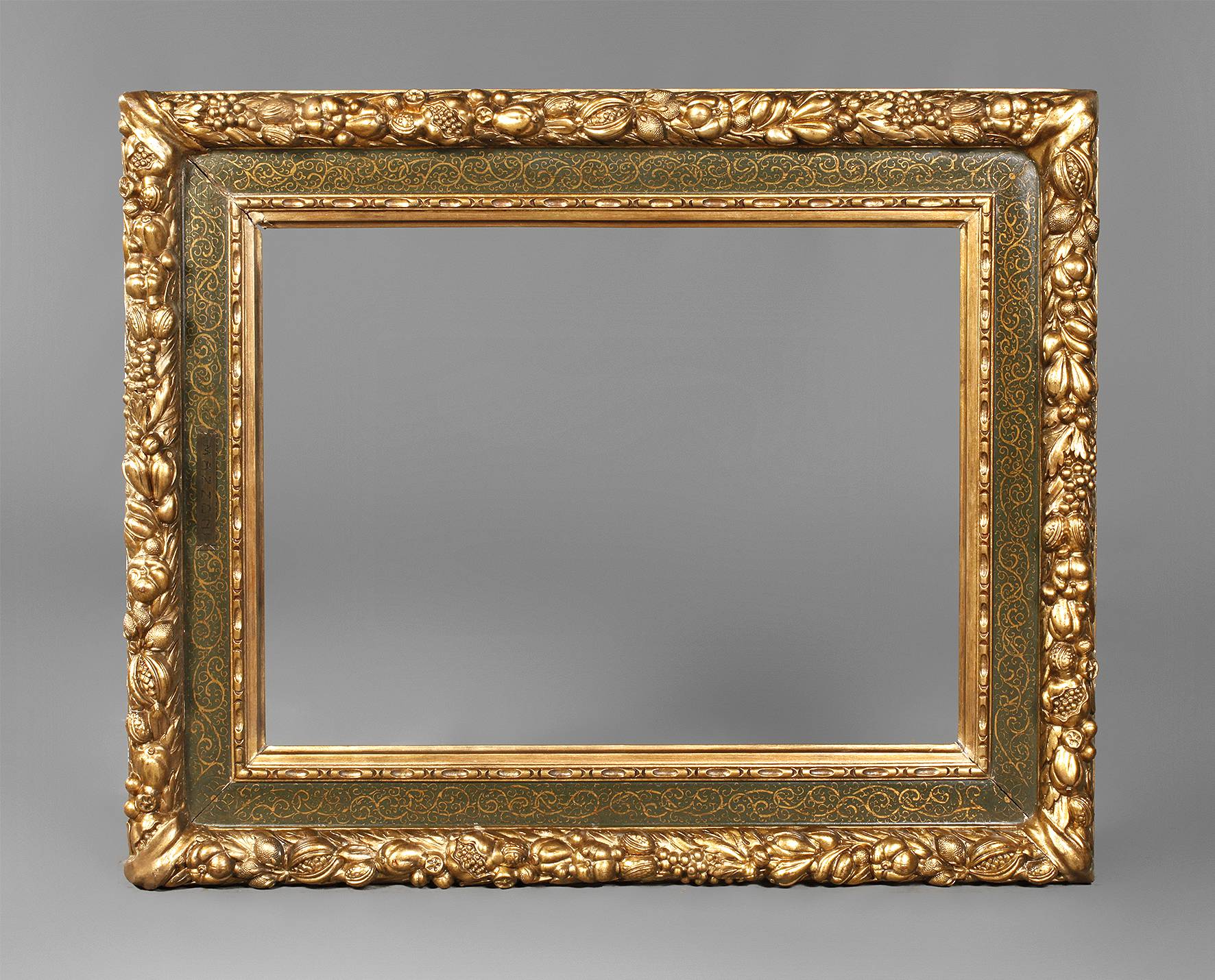 Gravierter Goldstuckrahmen um 1880