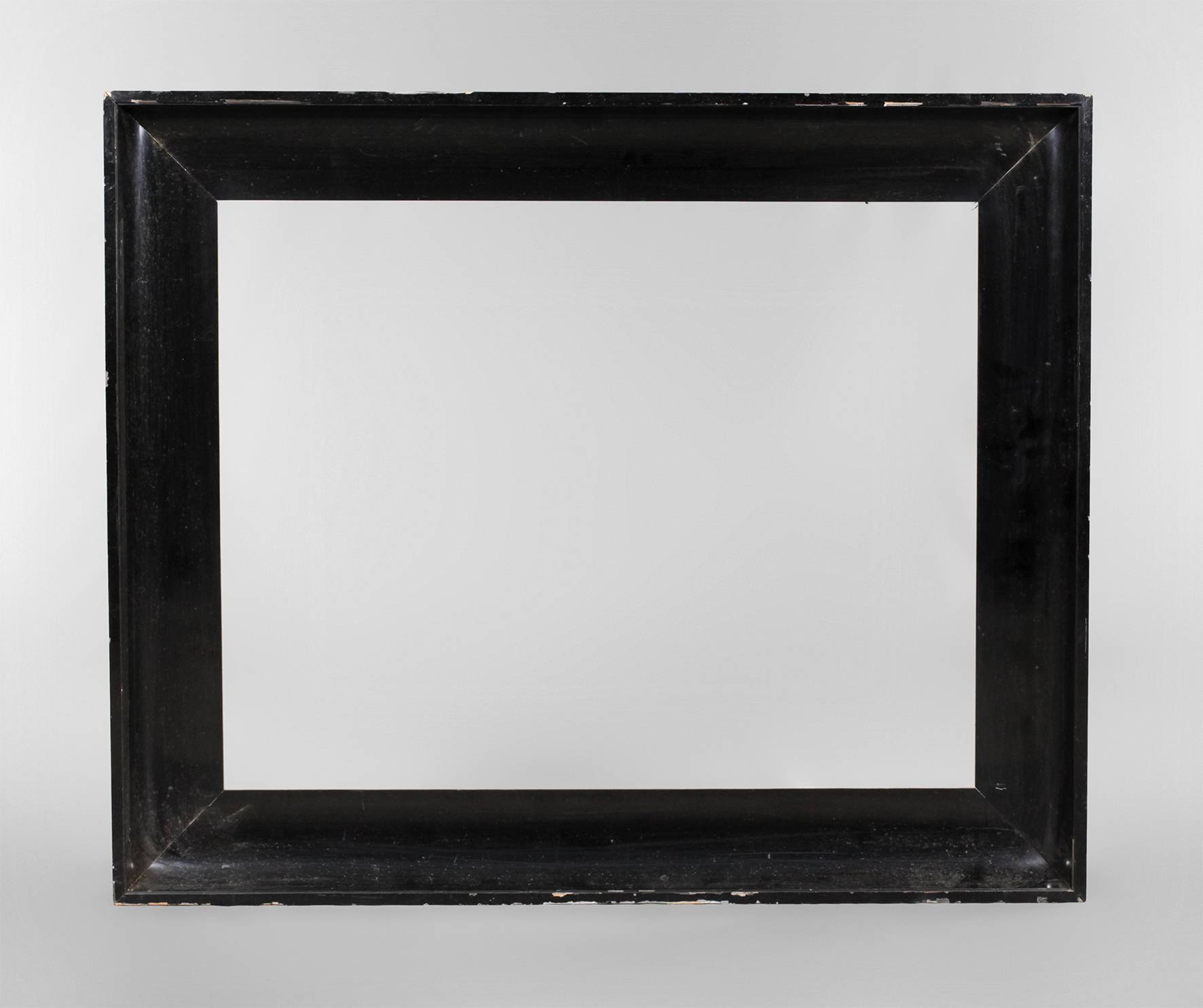 Schwarze Lackleiste um 1930