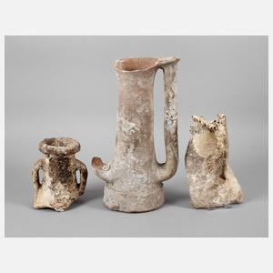 Fragmente dreier antiker Amphoren