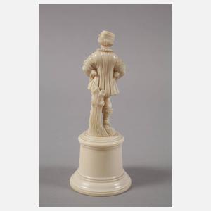 Feine Elfenbeinschnitzerei