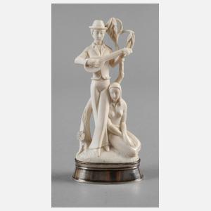 Feine Elfenbeinschnitzerei