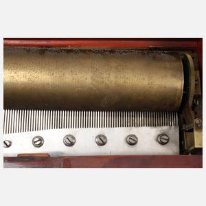 Große Walzenspieldose