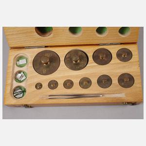 Tischwaage und Wägesatz