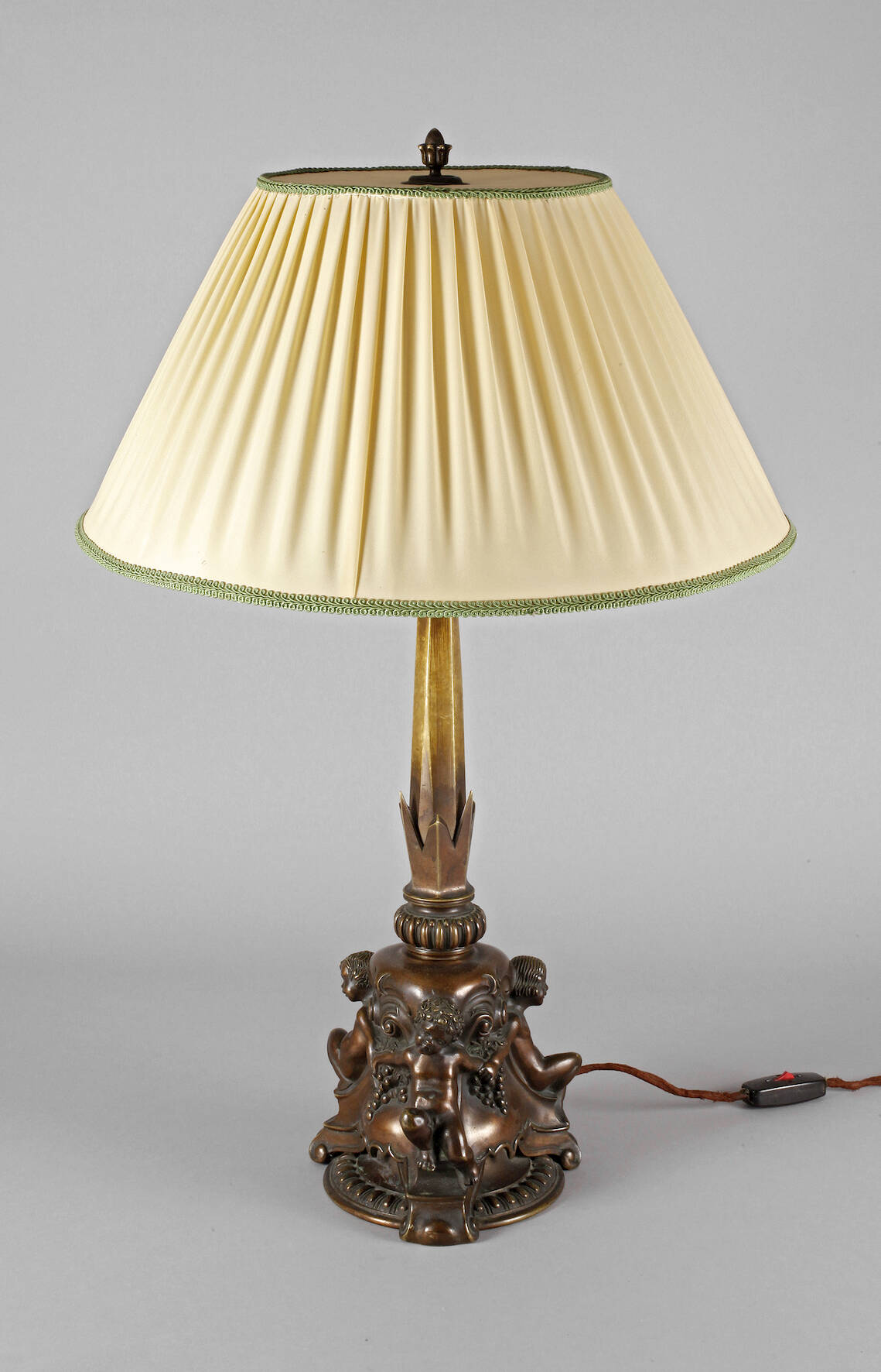 Große Salontischlampe