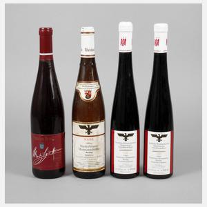 Vier Flaschen Wein