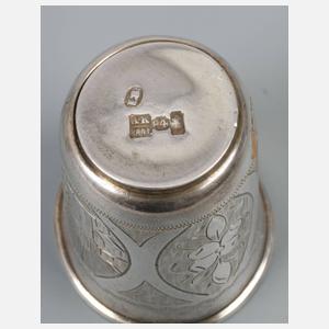 Zwei Wodkabecher Russland