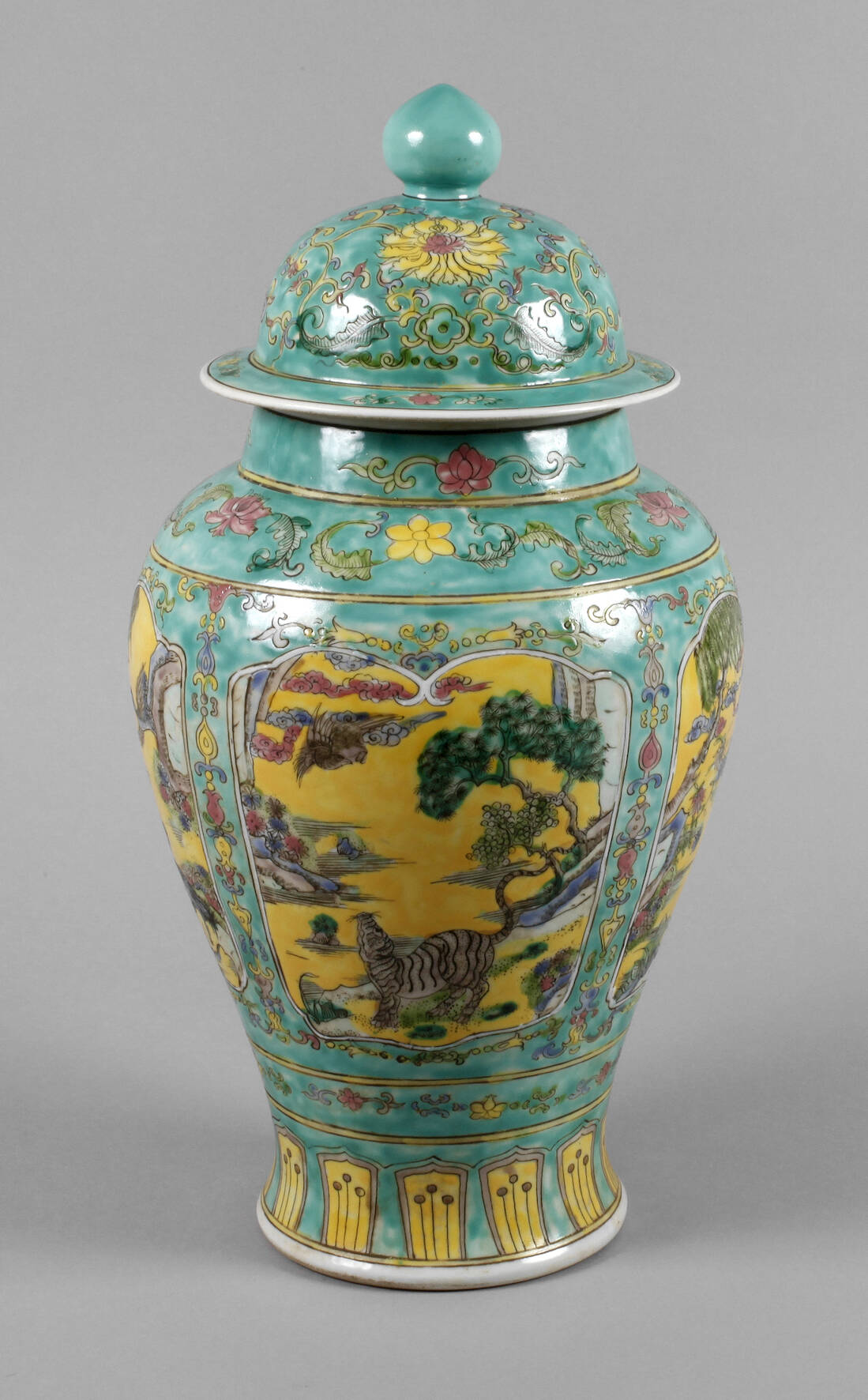 Deckelvase China