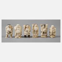 Sechs Elfenbein Figuren111