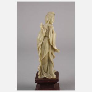 Figürliche Steinschnitzerei