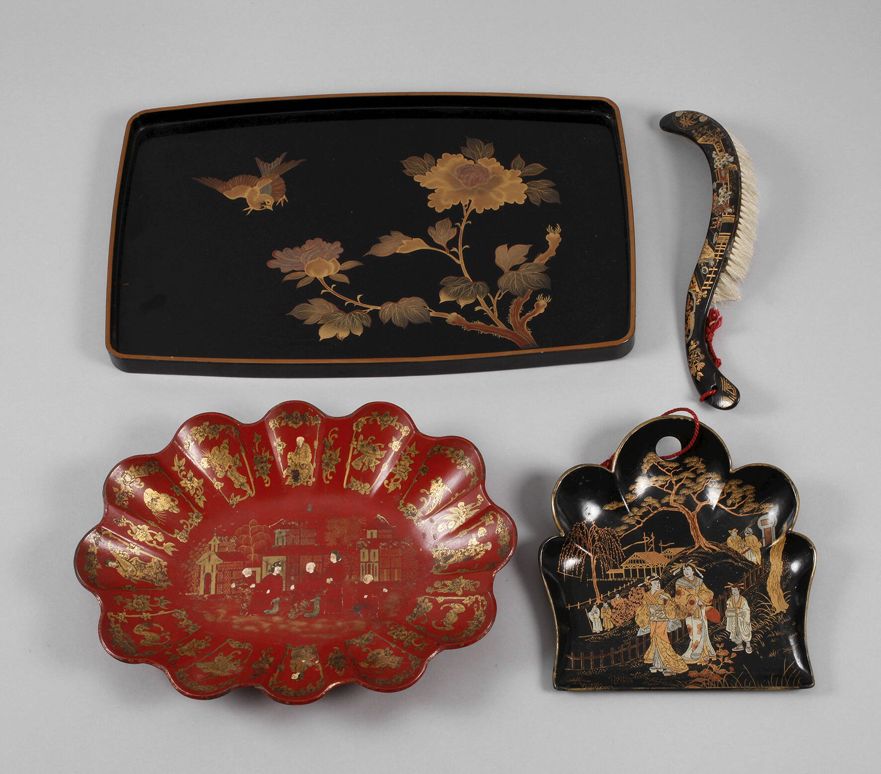 Drei Lackschnitzereien