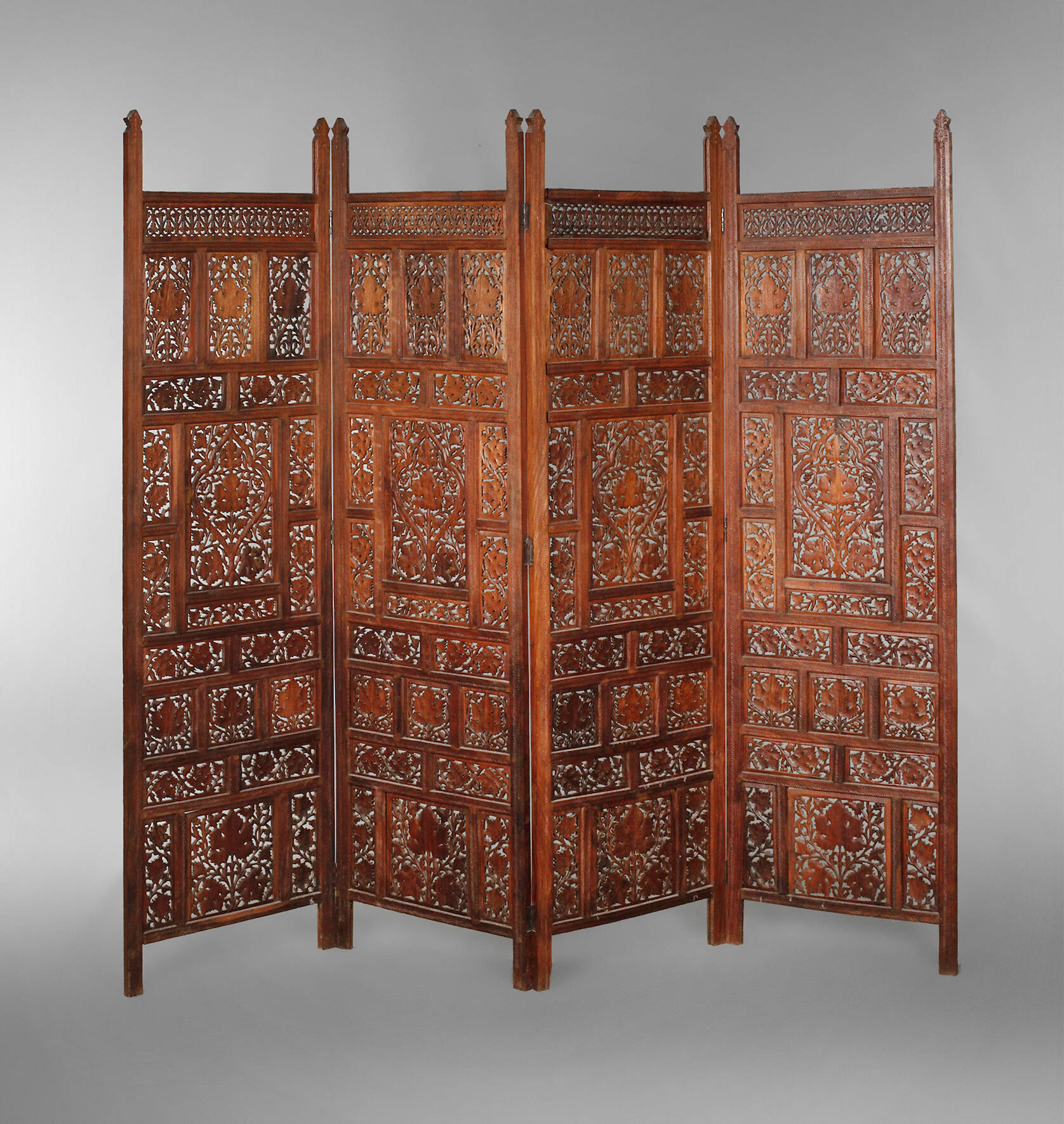 Geschnitzer Paravent