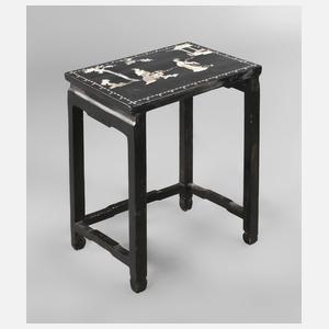 Intarsierter Beistelltisch