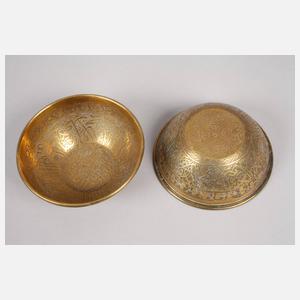 Persische Ziervase mit sechs Schälchen