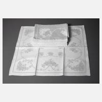 Zwölf Servietten111