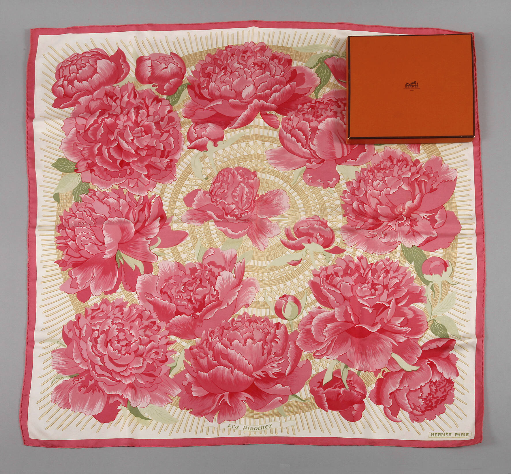 Seidentuch Hermès "Les Pivoines"