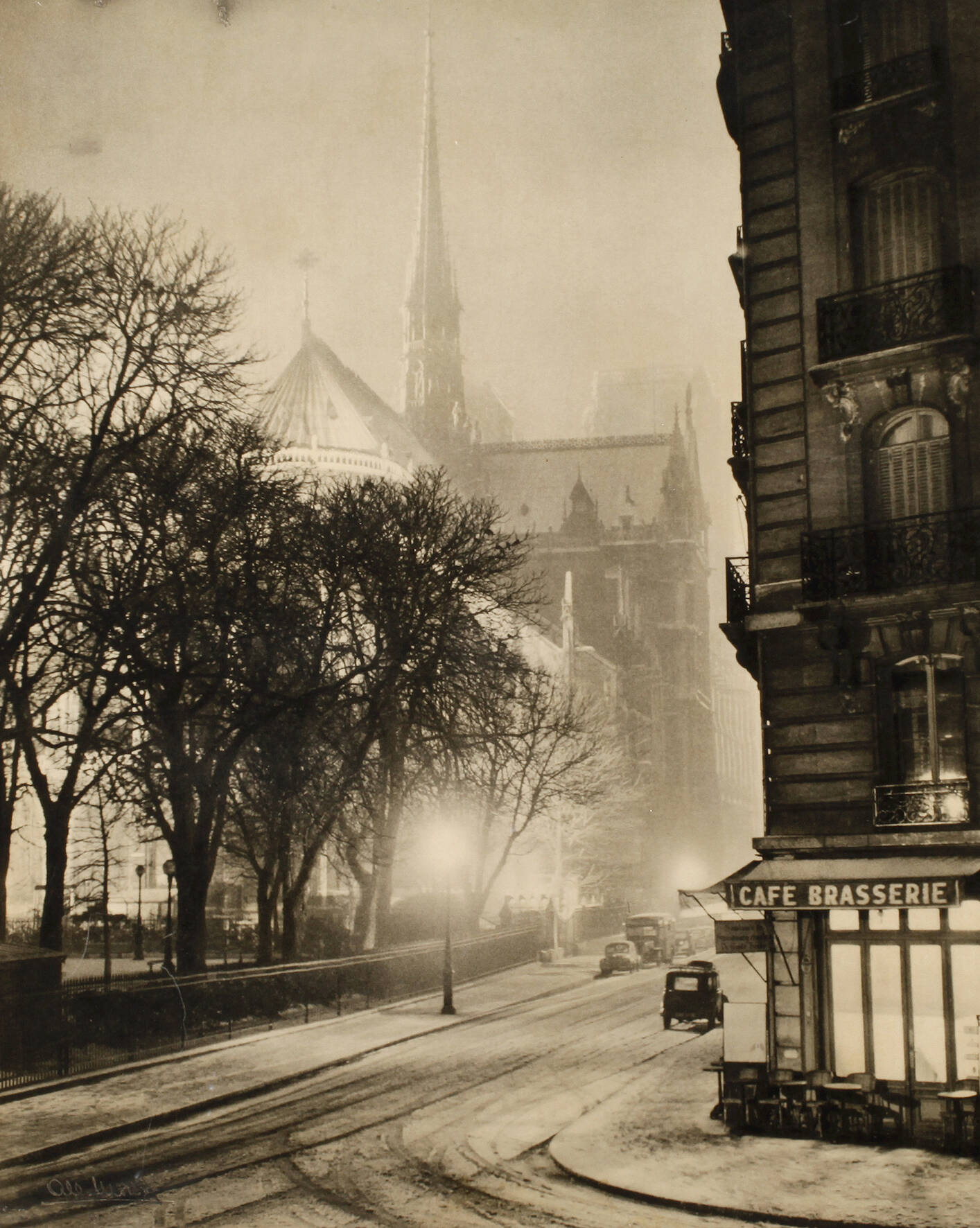 Winterlicher Blick auf Notre Dame Paris
