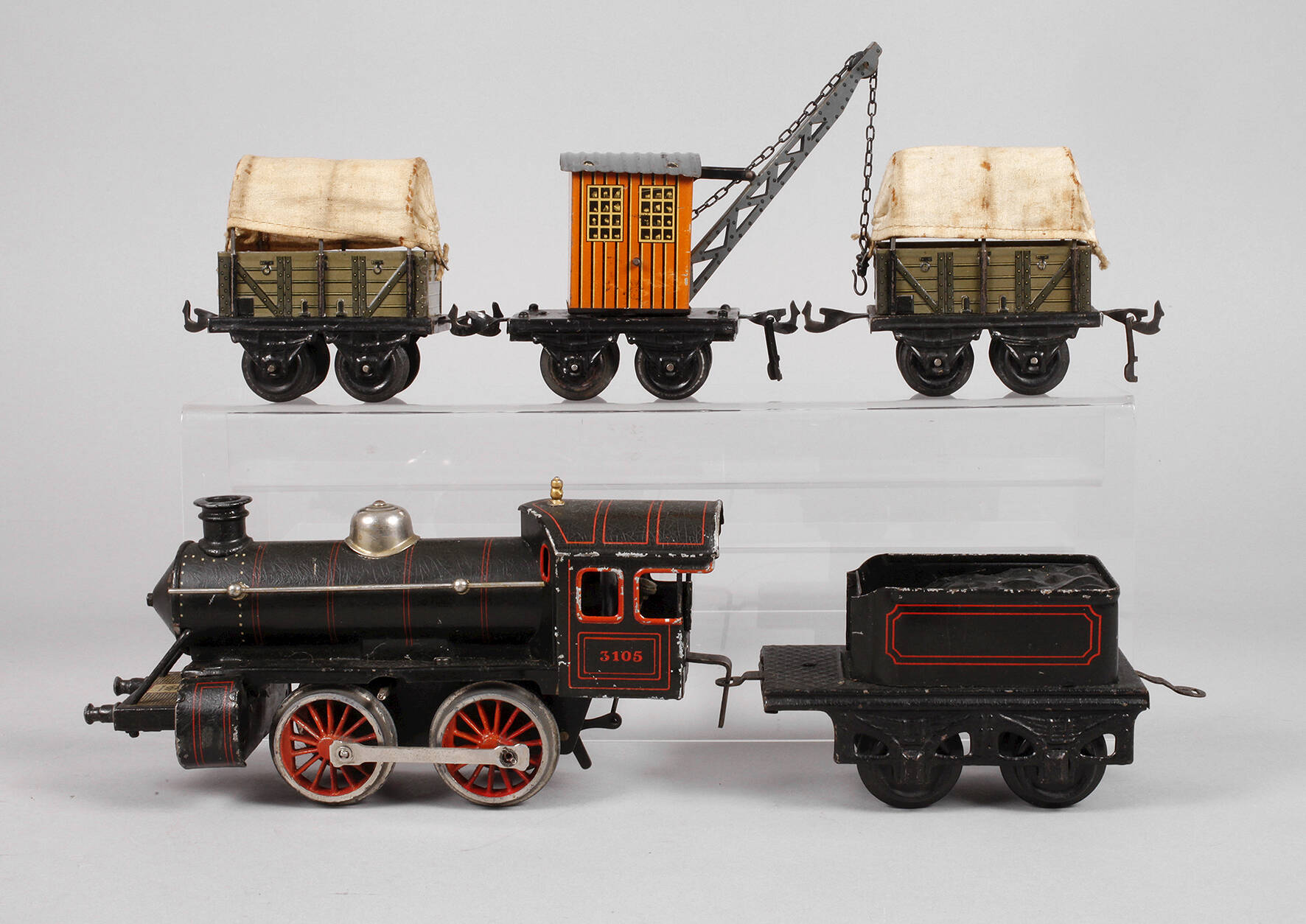 Dampflok Bing und drei Wagen