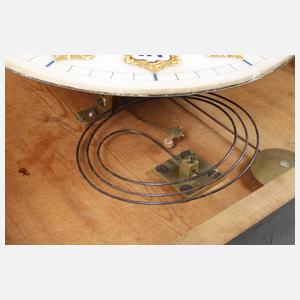 Große Wanduhr in Boullétechnik