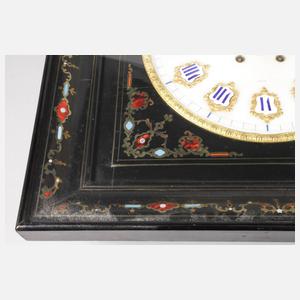 Große Wanduhr in Boullétechnik