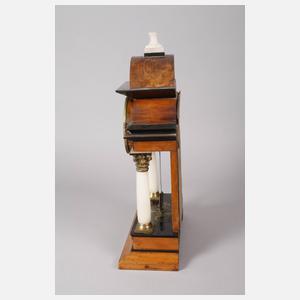 Biedermeieruhr mit Alabastersäulen