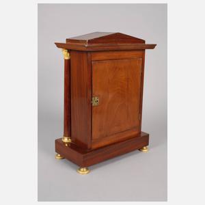 Klassizistische Stutzuhr