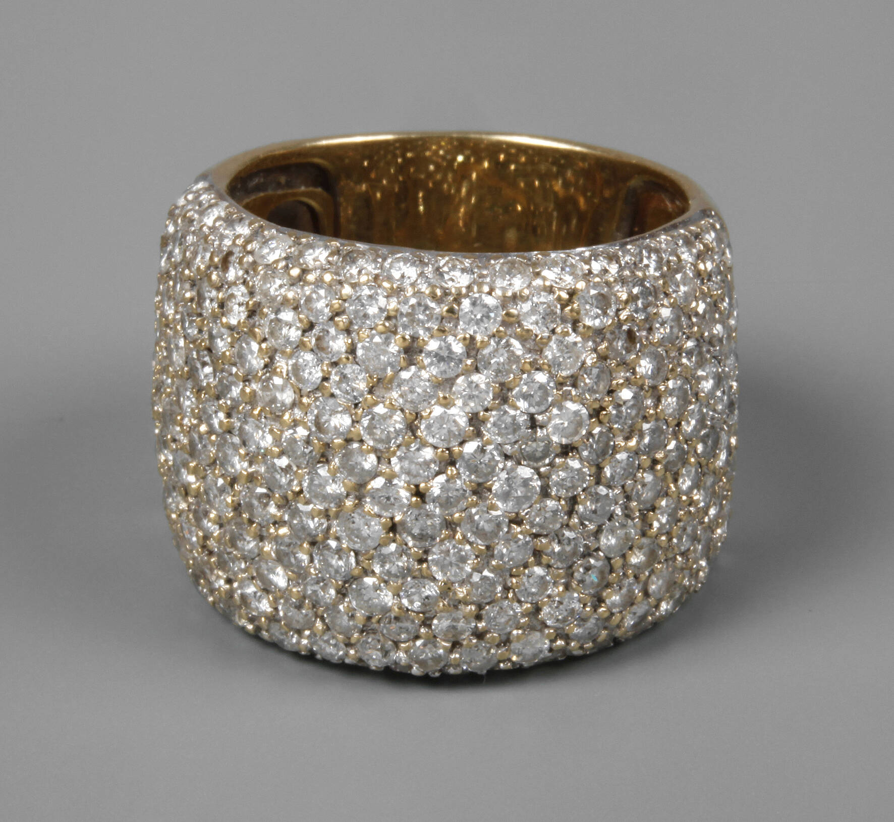 Damenring mit Brillanten von ca. 3 ct