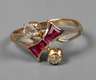 Damenring mit Rubinen und Diamanten