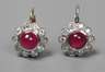 Paar Ohrhänger mit Brillanten und Rubinen