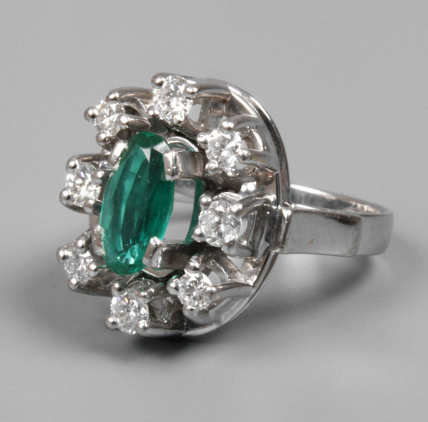 Damenring mit Smaragd