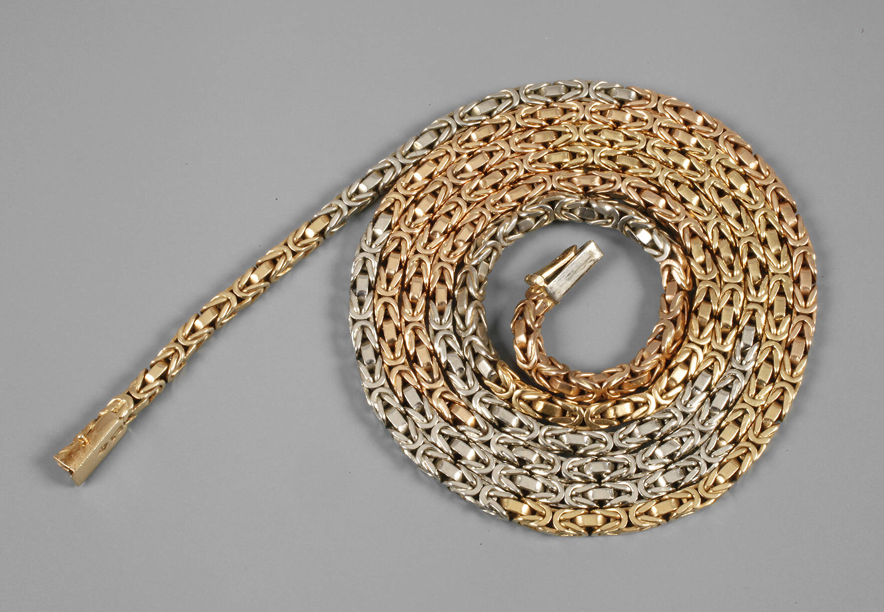 Sehr lange Königskette Multicolor