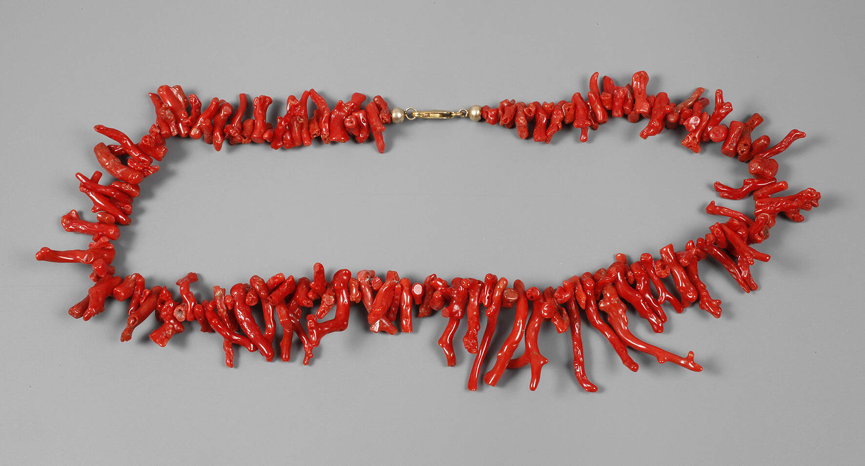 Großes Korallenastcollier