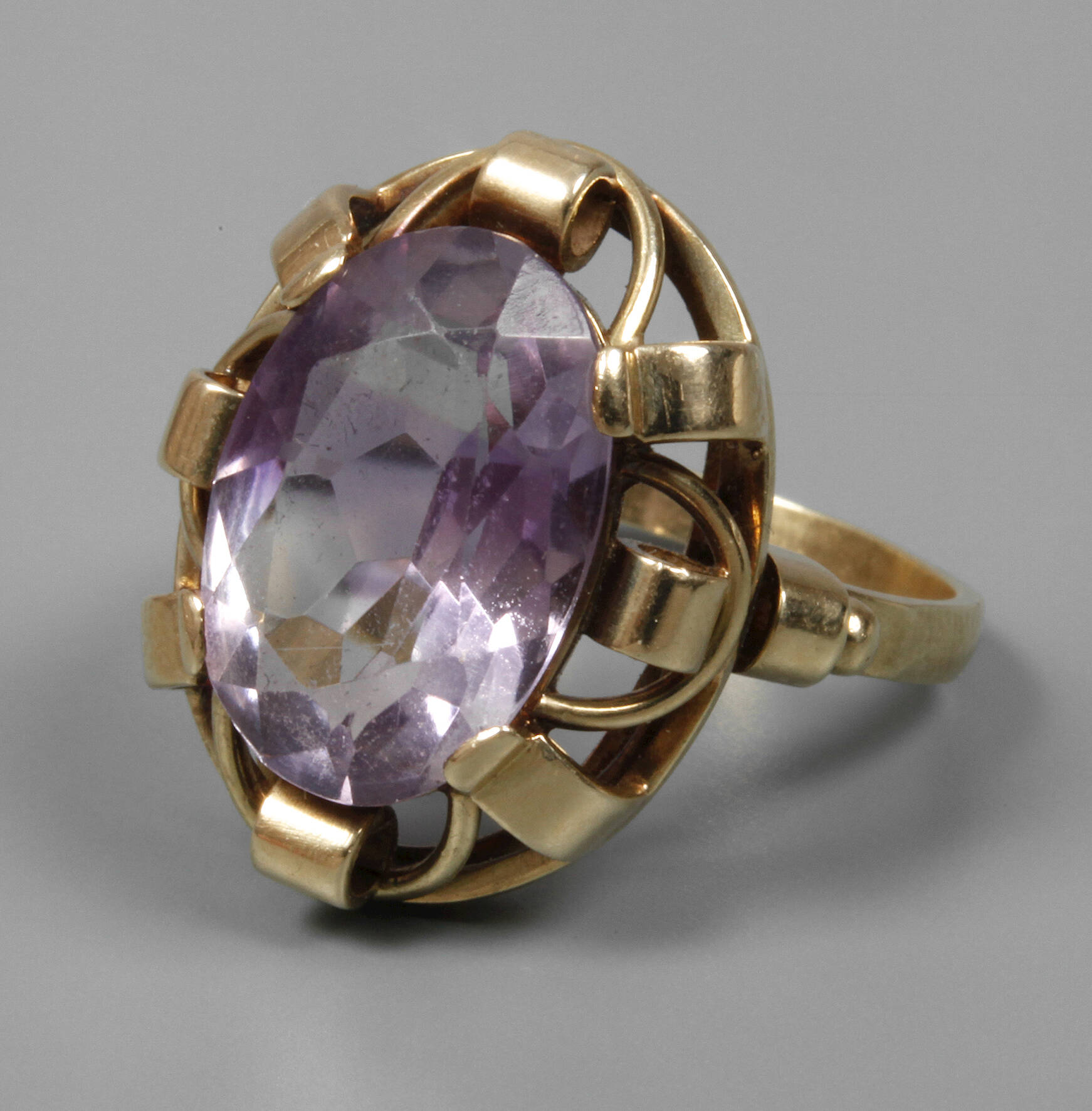 Damenring mit Amethyst