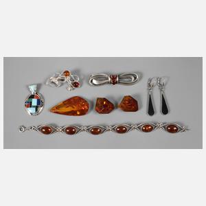 Konvolut Silber- und Bernsteinschmuck