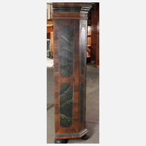 Großer Bauernschrank