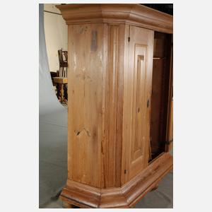 Bauernschrank Barock
