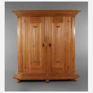 Bauernschrank Barock