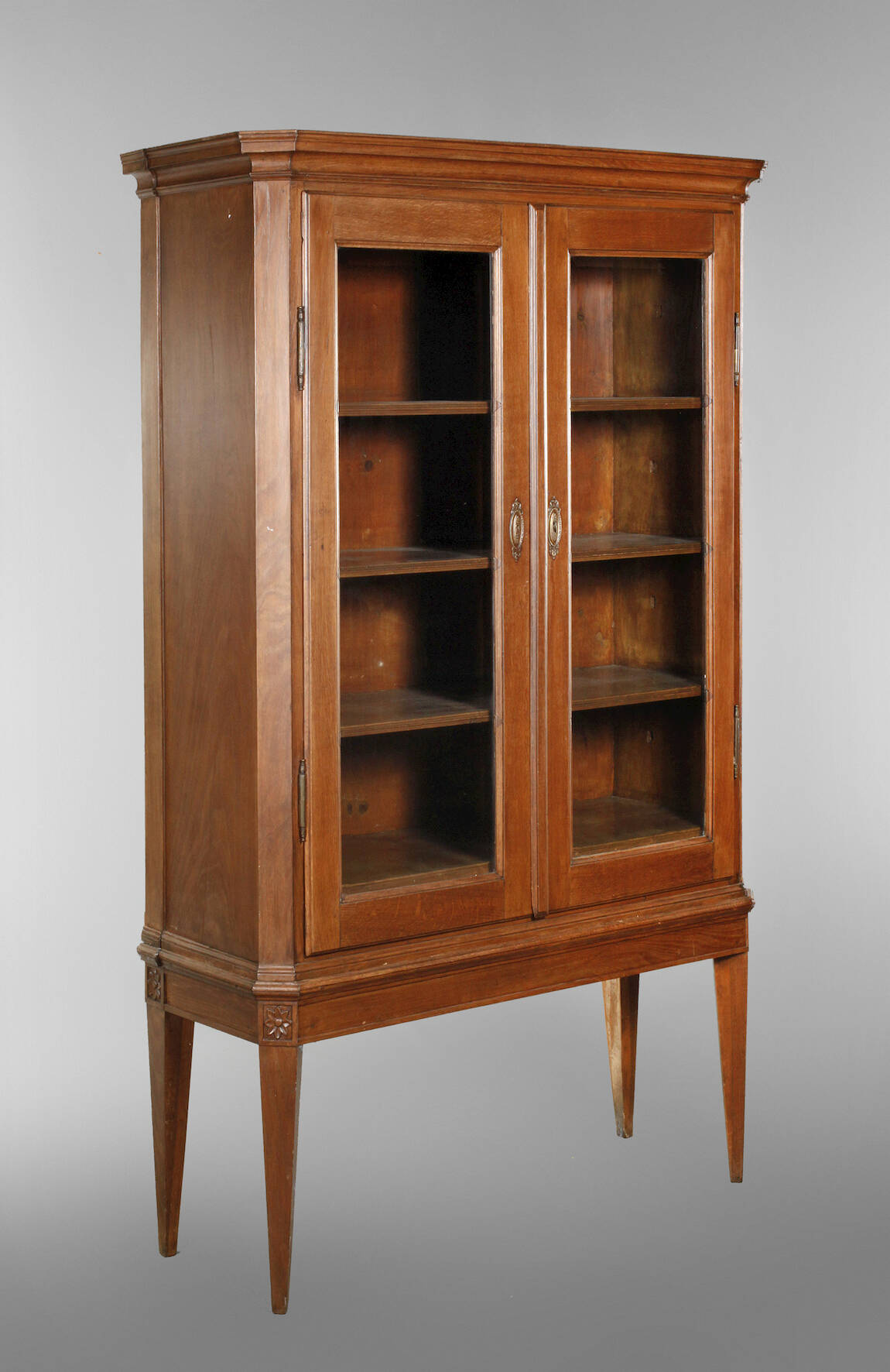 Klassizistischer Vitrinenschrank