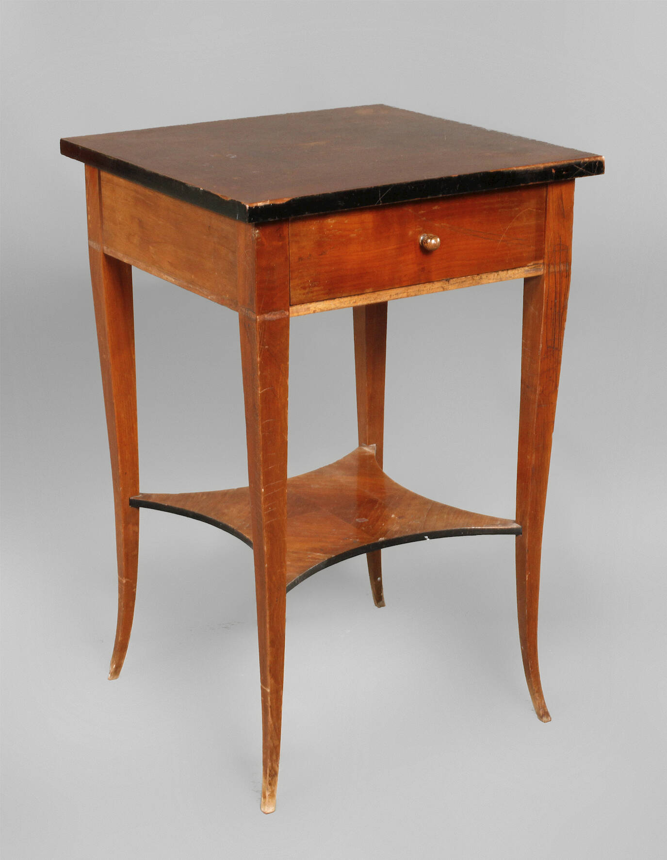 Kleiner Beistelltisch