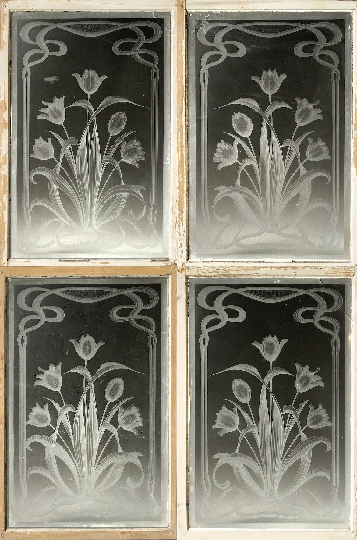 Vier große Ätzglasscheiben