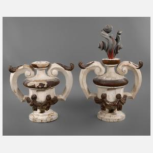 Paar klassizistische Amphoren