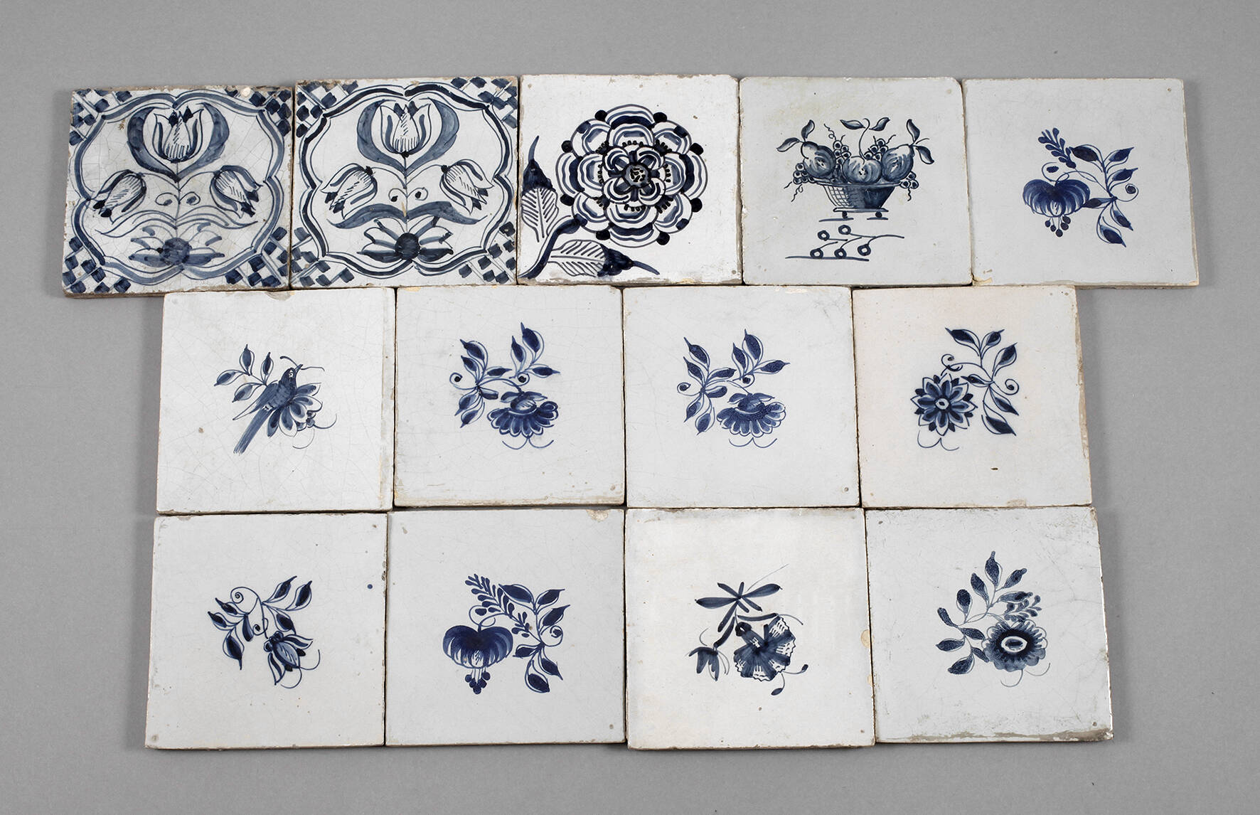 Delft dreizehn florale Fliesen