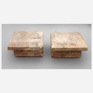 Paar Säulenabschlüsse