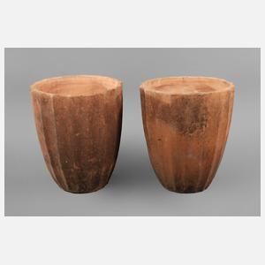 Zwei Pflanzvasen Terrakotta