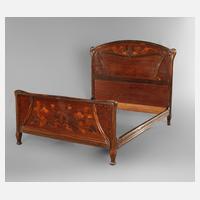 Intarsiertes Jugendstilbett111