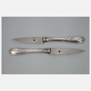 Sechs Austernmesser und Schöpfkelle