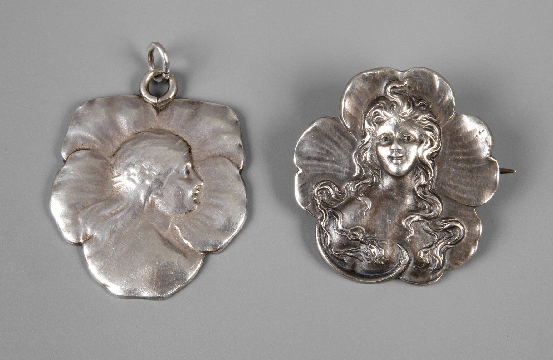 Zwei Teile Jugendstil Schmuck