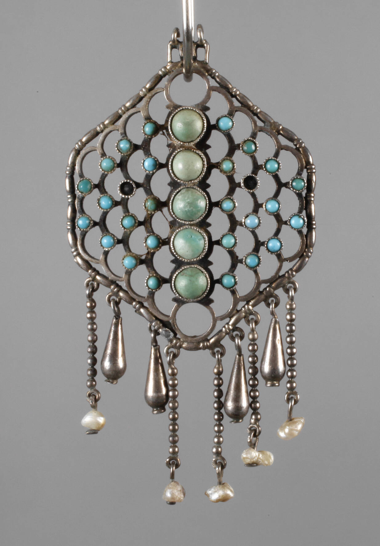 Anhänger mit Türkisen