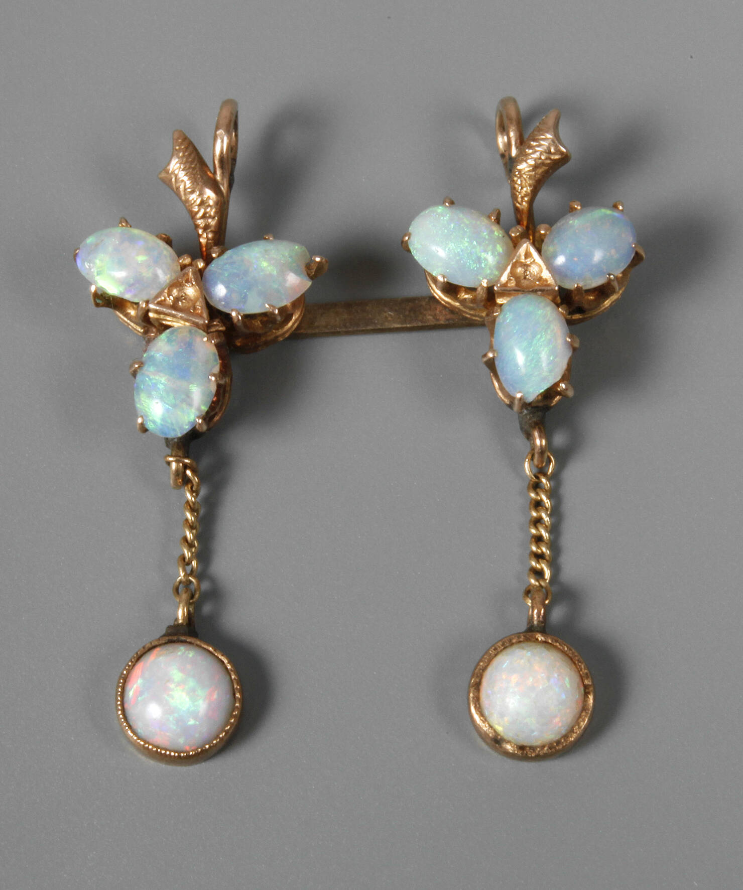 Anhänger mit Edelopalen