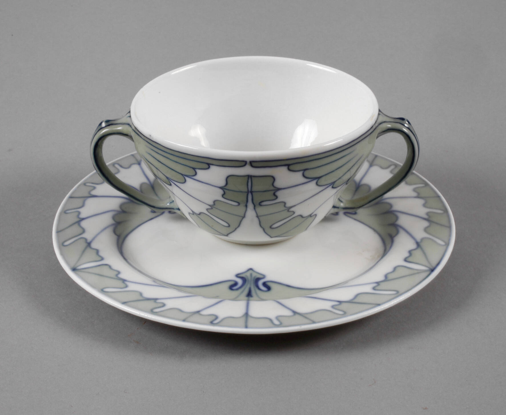 Meissen zwei Teile aus dem "Flügelmusterservice"